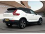 Volvo XC40 1.5 T5 Recharge R-Design | Trekhaak | Pannoramadak | PDC V+A en Camera | Adaptive Cruiscontrol | Stoel + Stuurverwarming | Extra Getint Glas |