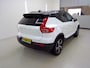 Volvo XC40 1.5 T5 Recharge R-Design | Trekhaak | Pannoramadak | PDC V+A en Camera | Adaptive Cruiscontrol | Stoel + Stuurverwarming | Extra Getint Glas |