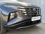 Hyundai Tucson 1.6 T-GDI HEV 230 Premium Automaat / Dealer onderhouden / Afneembare Trekhaak (1.650KG) / Leder / Elektrische stoelen/klep / Stoelventilatie / Stuur-, stoel- & achterbankverwarming / Apple CarplayAndroid Auto / 19” LM wielen /