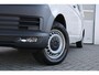 Volkswagen Transporter 2.0 TDI 102pk L2H1 DC Trendline | Trekhaak | Cruise Control | Parkeersensoren Achter | Verwarmbare Voorruit | 5-zits