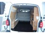 Volkswagen Transporter 2.0 TDI 102pk L2H1 DC Trendline | Trekhaak | Cruise Control | Parkeersensoren Achter | Verwarmbare Voorruit | 5-zits