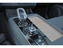 Volvo XC90 T8 Recharge AWD Plus Dark - Panorama/schuifdak - IntelliSafe Assist & Surround - 360º Camera - Harman/Kardon audio - Adaptieve LED koplampen - Verwarmde voorstoelen, stuur & achterbank - Parkeersensoren voor & achter - Elektr. bedienb. voorstoelen met geheugen - Draadloze tel. lader - Extra getint glas - 21' LMV