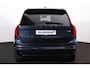 Volvo XC90 T8 Recharge AWD Plus Dark - Panorama/schuifdak - IntelliSafe Assist & Surround - 360º Camera - Harman/Kardon audio - Adaptieve LED koplampen - Verwarmde voorstoelen, stuur & achterbank - Parkeersensoren voor & achter - Elektr. bedienb. voorstoelen met geheugen - Draadloze tel. lader - Extra getint glas - 21' LMV