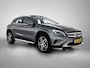 Mercedes-Benz GLA 180 Premium Plus | Automaat | Cruise control | Stoelverwarming | Navigatie | Panoramadak | Trekhaak