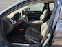 Volvo V60 T6 Plug-in hybrid AWD Essential Bright | Leder | Trekhaak | Adaptieve Cruise | All Season banden