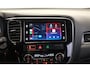 Mitsubishi Outlander 2.0 / CarPlay / Trekhaak / Cam / 4s Band