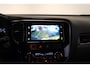 Mitsubishi Outlander 2.0 / CarPlay / Trekhaak / Cam / 4s Band