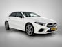 Mercedes-Benz A-klasse 250 e AMG Plug-In Hybride | Nightpakket | Sfeerverlichting | Rij-assistentiepakket | Navigatie | Inclusief 24 maanden Mercedes-Benz Certified garantie voor Europa.