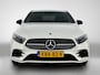 Mercedes-Benz A-klasse 250 e AMG Plug-In Hybride | Nightpakket | Sfeerverlichting | Rij-assistentiepakket | Navigatie | Inclusief 24 maanden Mercedes-Benz Certified garantie voor Europa.