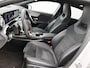 Mercedes-Benz A-klasse 250 e AMG Plug-In Hybride | Nightpakket | Sfeerverlichting | Rij-assistentiepakket | Navigatie | Inclusief 24 maanden Mercedes-Benz Certified garantie voor Europa.