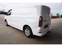 Ford E-Transit Cust. 320L L2H1 Limited 65 kWh Automaat Met Powerpack Airco | Cruise | Apple CP- Android auto | Trekhaak