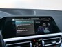 BMW 3-Serie Touring 330e 292 Pk Automaat M-Pakket / Stoelverwarming / Apple Carplay