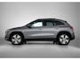 Mercedes-Benz GLA 180 Star Edition Luxury Line | Night pakket | Panorama schuifdak | Lederlook zwart Artico | Privacy Glass | Keyless Entry | Inclusief 24 maanden MB Certified garantie voor Europa.
