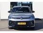 Volkswagen Tiguan 1.5 eHybrid R-Line Edition 204PK / 150kW DSG, Demonstratie voertuig (beschikbaar per 1 september 2026), dodehoekdetectie (side assist), rondomzichcamera (area view), parkeersensoren voor en achter (pdc), navigatie, Apple Carplay / Android Auto, draadloos telefoon laden, voorstoelen verwarmbaar, stuurwiel verwarmbaar, elektrisch verstel-, verwarm- en inklapbare buitenspiegels, digital cockpit, elektrisch wegklapbare trekhaak, keyless start & entry, ErgoActive stoelen met massagefunctie, adaptieve cruise control (acc), sfeerverlichting, 20" 'York' LMV etc.