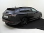 Volkswagen Passat Variant 1.5 eHybrid R-Line Edition | SoH 100% | Panoramadak | Trekhaak | Black style | Head-up display | 360 camera | Stoelverwarming voor en achter | Parkeerassistent |