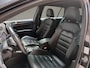 Volkswagen Golf 1.4 TSI GTE 204Pk Automaat (SCHUIFDAK, APPLE CARPLAY, CAMERA, LEDER, STOELVERWARMING, SPORTSTOELEN, GETINT GLAS, ADAPTIVE CRUISE, NIEUWSTAAT)
