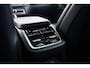 Volvo XC90 2.0 T8 Recharge AWD Ultimate Bright Panoramadak - B&W - Head up - Stoelmassage - Achterbank verwarmd - Zongordijnen - Adaptive Cruise Control - Parkeerverwarming met timer - Visual Park Assist -