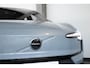 Volvo EX30 Single Motor Core 51 kWh | Stoelverwarming | Stuurwielverwarming | Google Infotainment | Parkeercamera | Parkeersensoren | 18" Lichtmetalen velgen | vermoeidheids herkenning