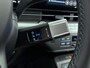 Hyundai Kona Electric Pure Edition 64.8 kWh | BTW auto | Voor en achter parkeersensoren | Batterijverwarming | 17 inch lichtmetalen velgen