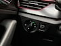 Skoda Kamiq 1.0 TSI Sportline Automaat (RS KUIPSTOELEN, VIRTUAL COCKPIT, APPLE CARPLAY, GROOT NAVI, STOELVERWARMING, ADAPTIVE CRUISE, GETINT GLAS, ZWART HEMEL, NIEUWSTAAT)