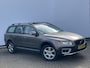 Volvo XC70 2.4 D5 185pk AWD Momentum Leer Clima Cruise Trekhaak 4x4