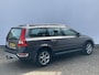 Volvo XC70 2.4 D5 185pk AWD Momentum Leer Clima Cruise Trekhaak 4x4