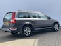 Volvo XC70 2.4 D5 185pk AWD Momentum Leer Clima Cruise Trekhaak 4x4