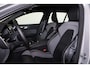 Volvo V60 T6 Recharge AWD Plus Dark - IntelliSafe Assist & Surround - 360º Camera - Harman/Kardon audio - Verwarmde voorstoelen, stuur & achterbank - Parkeersensoren voor & achter - Elektr. bedienb. voorstoelen met geheugen - Elektr. inklapbare trekhaak - 18' LMV