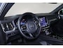 Volvo V60 T6 Recharge AWD Plus Dark - IntelliSafe Assist & Surround - 360º Camera - Harman/Kardon audio - Verwarmde voorstoelen, stuur & achterbank - Parkeersensoren voor & achter - Elektr. bedienb. voorstoelen met geheugen - Elektr. inklapbare trekhaak - 18' LMV