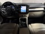 Volvo XC40 1.5 T4 Recharge Inscription 211Pk Automaat (APPLE CARPLAY, GROOT NAVI, LEDER, STOELVERWARMING, SPORTSTOELEN, CAMERA, KEYLESS, NIEUWSTAAT)