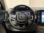 Volvo XC40 1.5 T4 Recharge Inscription 211Pk Automaat (APPLE CARPLAY, GROOT NAVI, LEDER, STOELVERWARMING, SPORTSTOELEN, CAMERA, KEYLESS, NIEUWSTAAT)