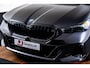 BMW 5-Serie Touring 530e M Sport pro - Panoramadak - Driving Assistant Professional - head up - Stoelventilatie - stoelverwarming voor/achter - BMW Iconic Glow - Getinte Ruiten - Comfort Access - Active Guard -