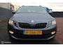 Skoda Octavia Combi 1.0 TSI Greentech Business Edition, Navi, Stoelverwarming, Donker glas, 17 Inch LMV, Cruise, Clima, App connect