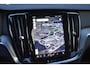 Volvo V60 T6 Plug-in hybrid AWD Plus Dark | Trekhaak | 360 graden camera | Verwarmbare voorstoelen, achterbank en stuurwiel | Premium audio by Harman Kardon | Adaptieve cruise control | Keyless | Elektrische achterklep