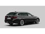 BMW 5-Serie Touring 530e xDrive Trekhaak - Comfortstoelen - Driving Assistant Professional - Head up - BMW Laserlight - Hifi - Stoelventilatie - Active Protection - Comfort Access -High Beam Assistant - Getinte ruiten -