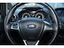 Ford Fiesta 1.0-65pk Style. Goed onderhouden en nette Ford Fiesta. Airco, navigatie, telefoon voorb., All season banden, metallic lak, centr. vergr. etc