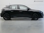 Peugeot 208 1.2 PureTech Active Black Edition (APPLE CARPLAY,PARKEERSENSOREN,LED VERLICHTING,SPORTSTOELEN,NAVIGATIE,TOPCONDITIE)