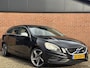 Volvo V60 2.0 T5 R-DESIGN | NL-AUTO! | DEALER OH | TREKHAAK!