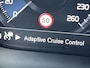 Volvo V60 2.0 B3 Essential Edition let op  5600 km    Adaptive cruise control/ nav/tel/ trekhaak