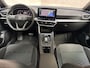 SEAT Leon 1.5 eTSI FR Sport 150Pk Automaat (SCHUIFDAK, APPLE CARPLAY, GROOT NAVI, PARKEERSENSOREN, SPORTSTOELEN, LEDER, GETINT GLAS, ADAPTIVE CRUISE, NIEUWSTAAT)