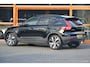 Volvo XC40 Recharge P8 AWD R-Design | Trekhaak | Stoel + Stuur Verwarmd | Adaptive Cruise |
