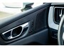 Volvo XC60 2.0 T8 Twin Engine AWD Inscription | Panorama dak | Trekhaak | Head-up display | 360° camera | Harman & Kardon | Adaptieve cruise control |