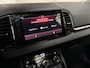 Skoda Karoq 1.0 TSI Sport Automaat (PANORAMADAK, APPLE CARPLAY, GROOT NAVI, CLIMATE, CAMERA, STOELVERWARMING, SPORTSTOELEN, GETINT GLAS, ADAPTIVE CRUISE, NIEUWE APK, NIEUWSTAAT)