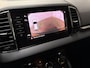 Skoda Karoq 1.0 TSI Sport Automaat (PANORAMADAK, APPLE CARPLAY, GROOT NAVI, CLIMATE, CAMERA, STOELVERWARMING, SPORTSTOELEN, GETINT GLAS, ADAPTIVE CRUISE, NIEUWE APK, NIEUWSTAAT)