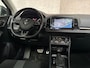 Skoda Karoq 1.0 TSI Sport Automaat (PANORAMADAK, APPLE CARPLAY, GROOT NAVI, CLIMATE, CAMERA, STOELVERWARMING, SPORTSTOELEN, GETINT GLAS, ADAPTIVE CRUISE, NIEUWE APK, NIEUWSTAAT)