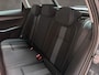 Skoda Karoq 1.0 TSI Sport Automaat (PANORAMADAK, APPLE CARPLAY, GROOT NAVI, CLIMATE, CAMERA, STOELVERWARMING, SPORTSTOELEN, GETINT GLAS, ADAPTIVE CRUISE, NIEUWE APK, NIEUWSTAAT)