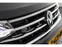 Volkswagen Tiguan 1.4 TSI eHybrid 245pk R-Line Business Trekhaak Camera Virtual Cockpit Stoelverwarming Panoramadak Navigatie