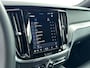 Volvo V60 T6 Recharge Plus Dark | 18" | Sporstoelen | Trekhaak | 360 Camera  Harman Kardon | Adaptieve Cruise | BLIS