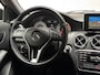 Mercedes-Benz A-klasse 180 Sport (NAVIGATIE, BLACK PACK, LEDER, GETINT GLAS, ZWART HEMEL, SPORTSTOELEN, PARKEERSENSOREN, CRUISE, NIEUWE APK, NIEUWSTAAT)