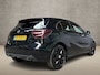 Mercedes-Benz A-klasse 180 Sport (NAVIGATIE, BLACK PACK, LEDER, GETINT GLAS, ZWART HEMEL, SPORTSTOELEN, PARKEERSENSOREN, CRUISE, NIEUWE APK, NIEUWSTAAT)